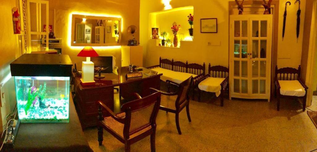 French Villa Puducherry Eksteriør billede