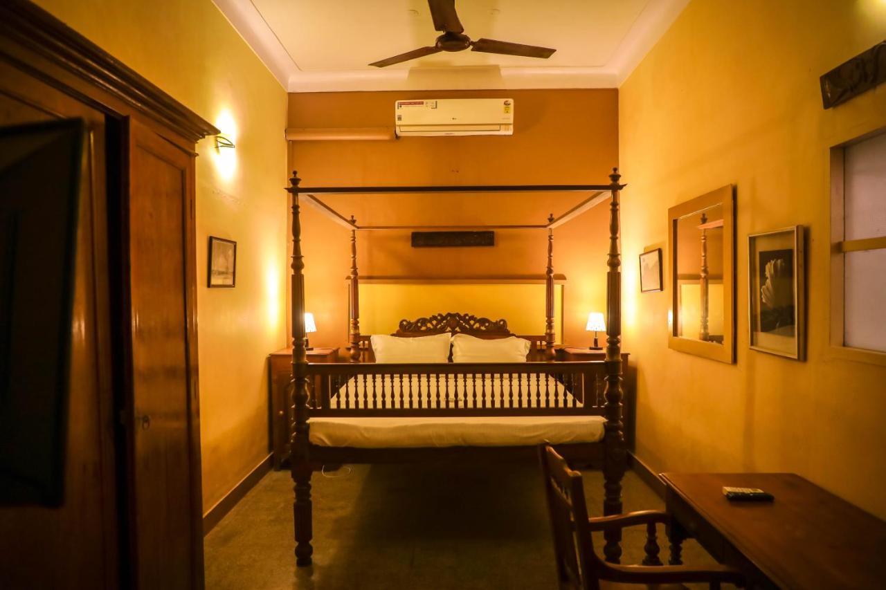French Villa Puducherry Eksteriør billede