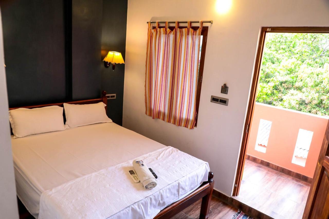 French Villa Puducherry Eksteriør billede