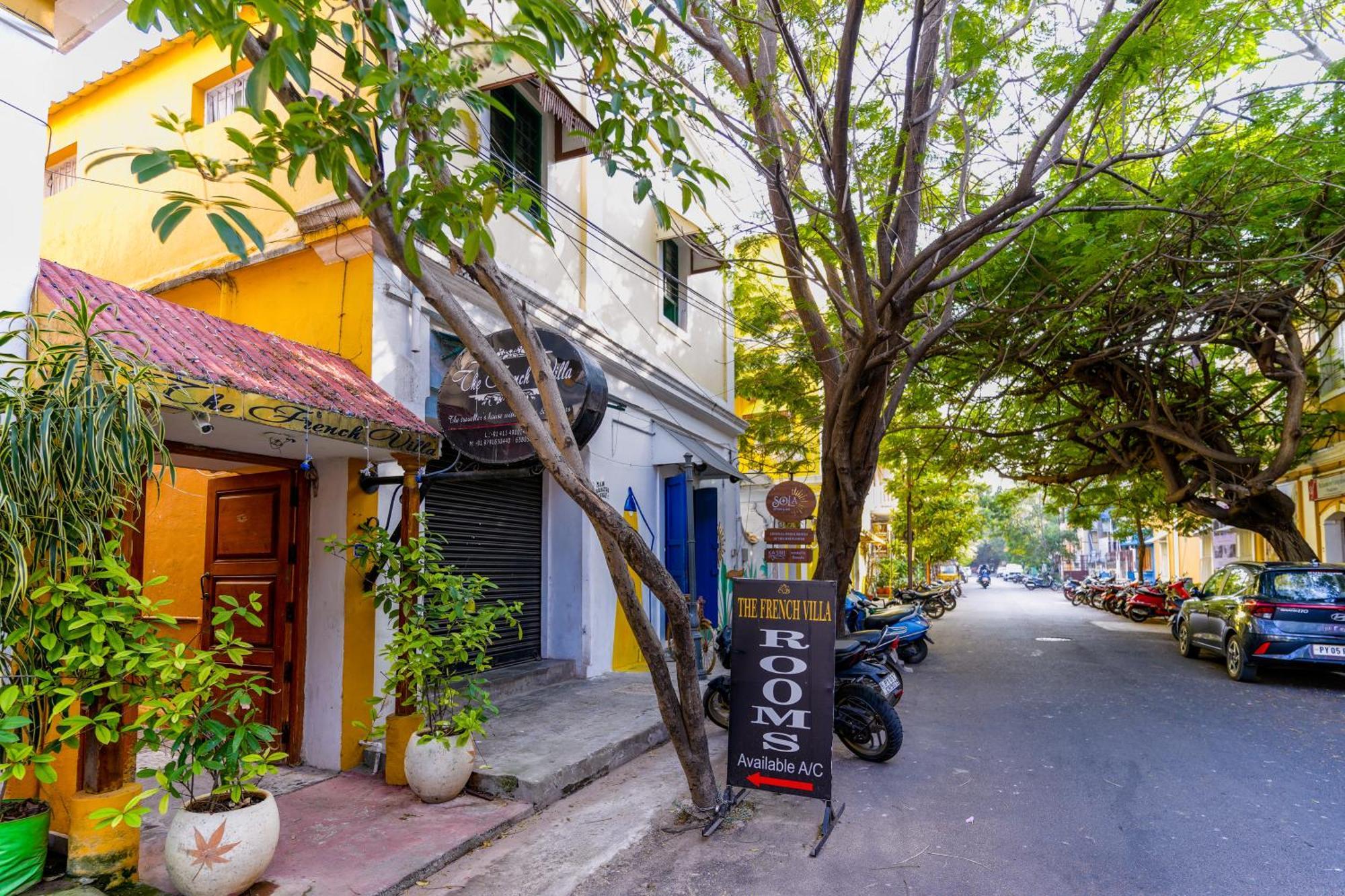 French Villa Puducherry Eksteriør billede