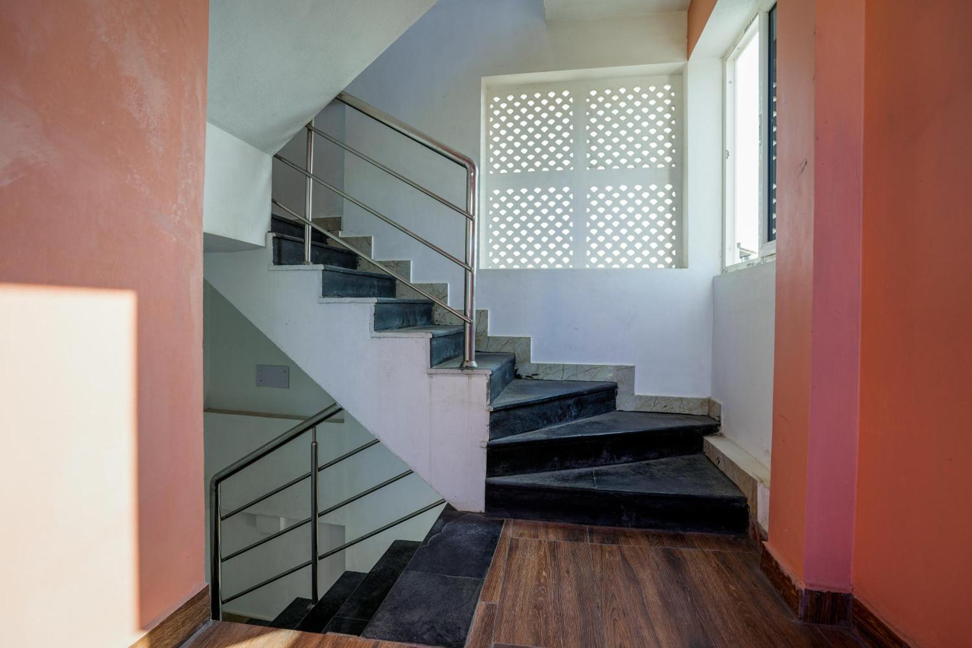 French Villa Puducherry Eksteriør billede