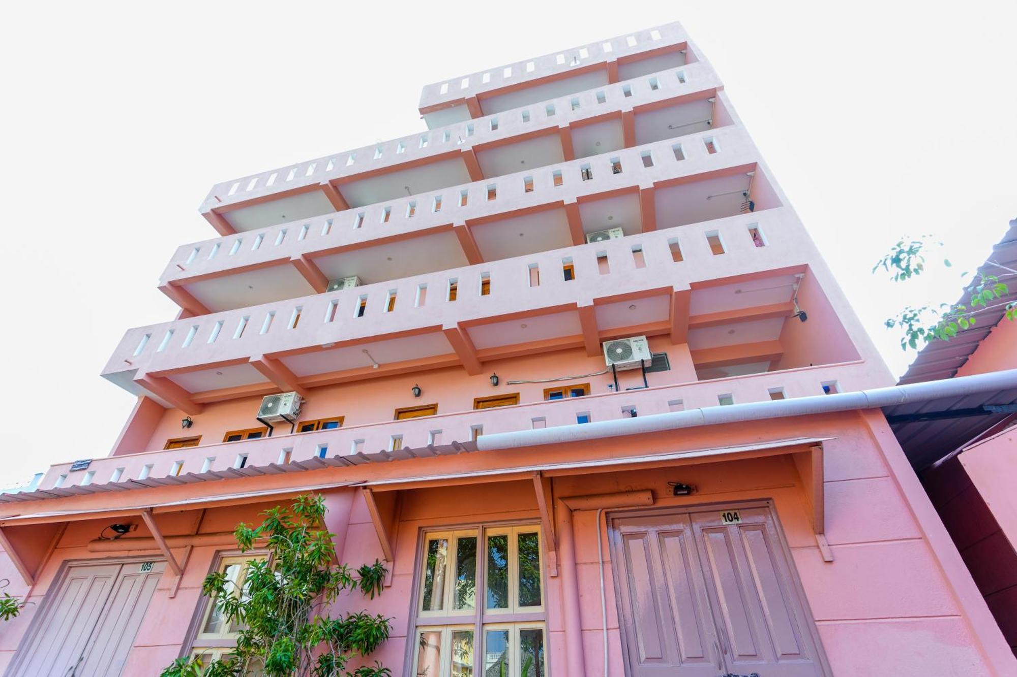 French Villa Puducherry Eksteriør billede