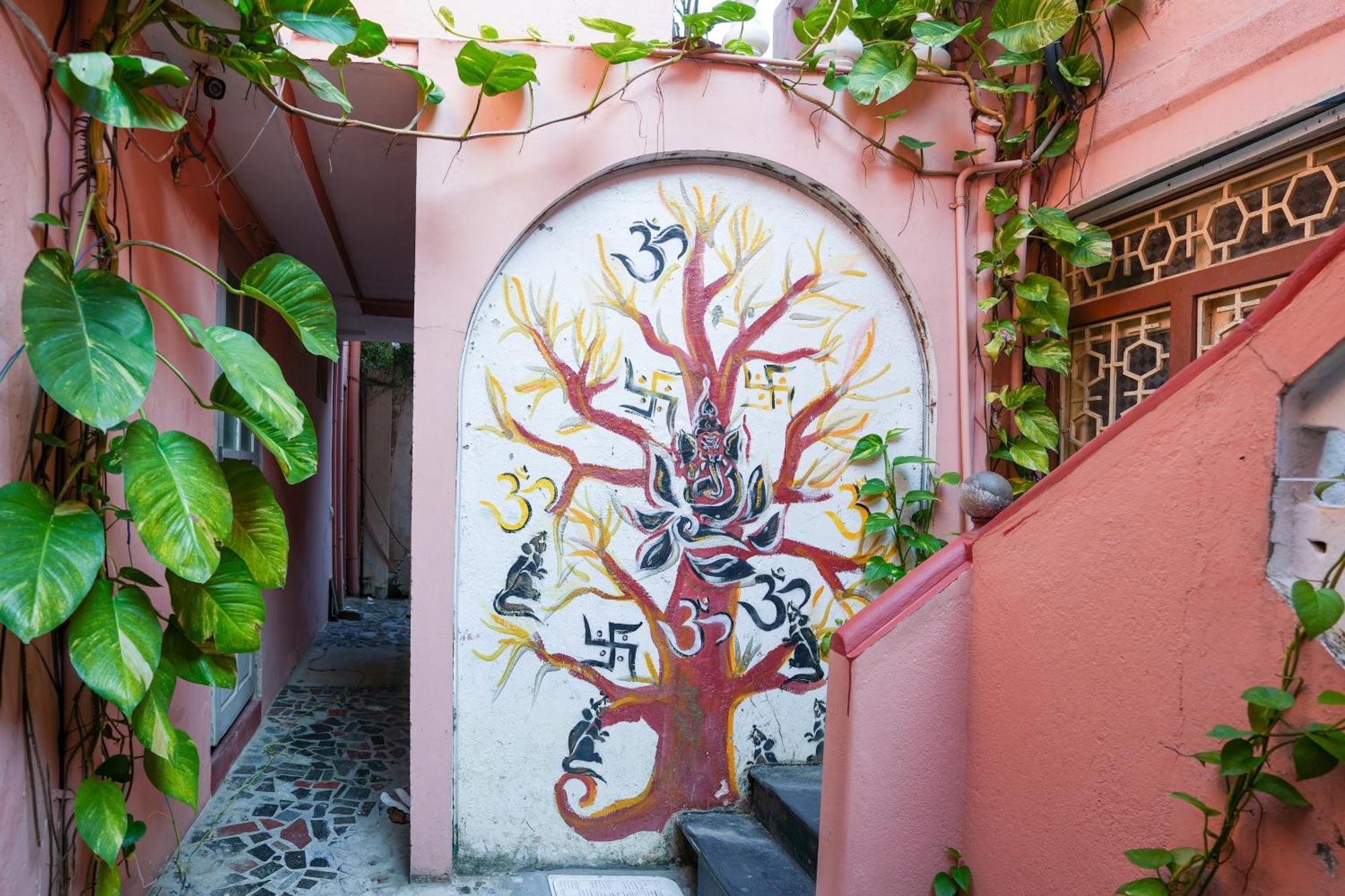 French Villa Puducherry Eksteriør billede