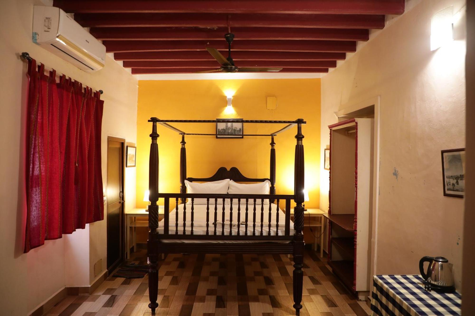 French Villa Puducherry Eksteriør billede