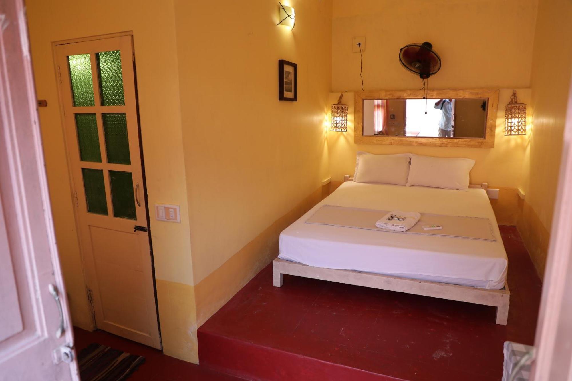 French Villa Puducherry Eksteriør billede
