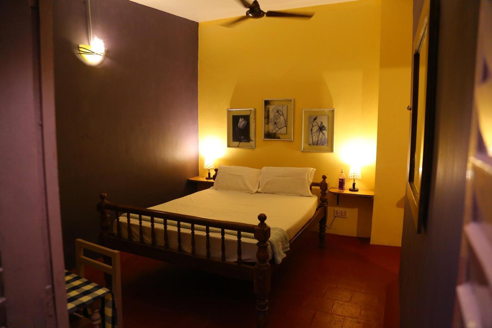 French Villa Puducherry Eksteriør billede