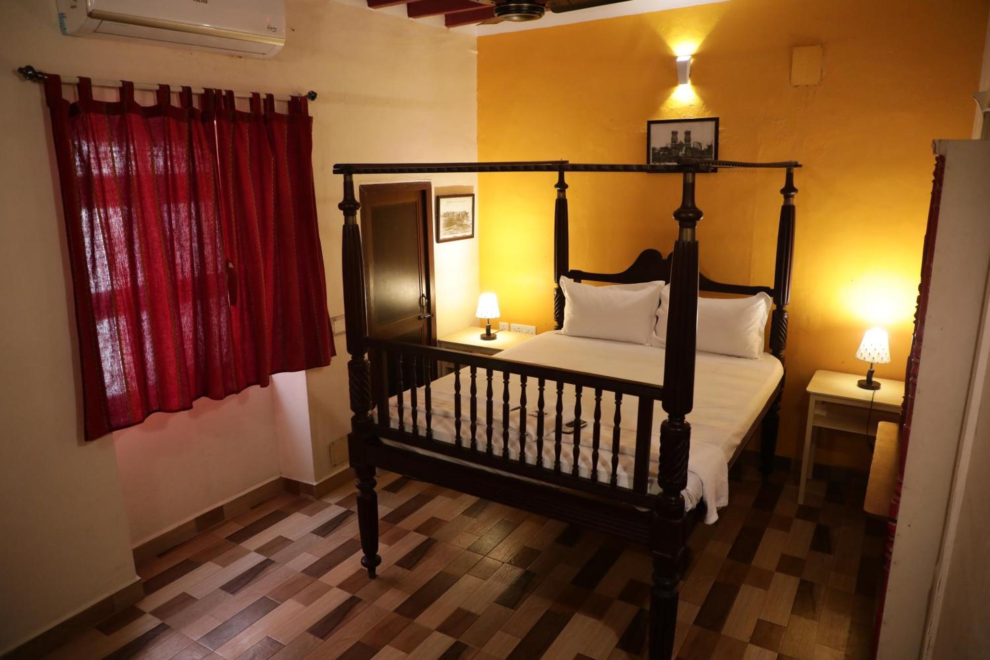 French Villa Puducherry Eksteriør billede